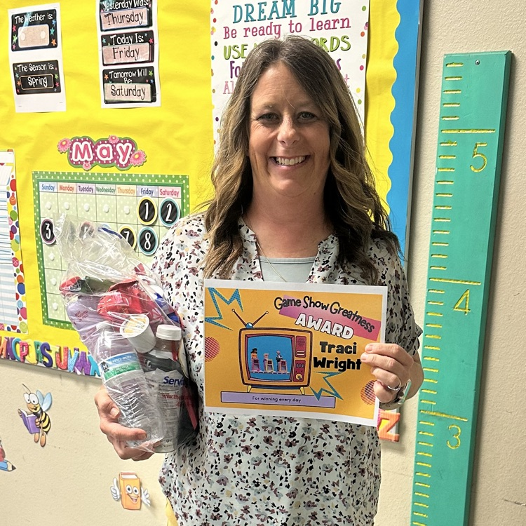Teacher Appreciation Week...90s style!💙🦁💛