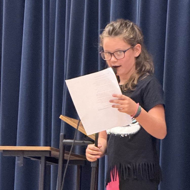 Monroe hosted its first Poetry Slam where second through fifth grade students were chosen to perform based on poems they wrote or found in class. Special thanks to Miss Smolen for organizing this event.💛🦁💙