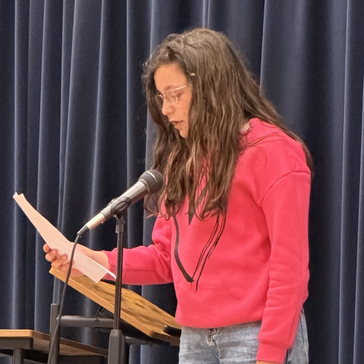 Monroe hosted its first Poetry Slam where second through fifth grade students were chosen to perform based on poems they wrote or found in class. Special thanks to Miss Smolen for organizing this event.💛🦁💙