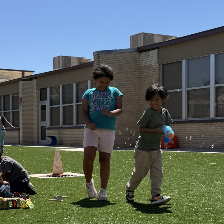 Kinder end-of-year family picnic💙🦁💛