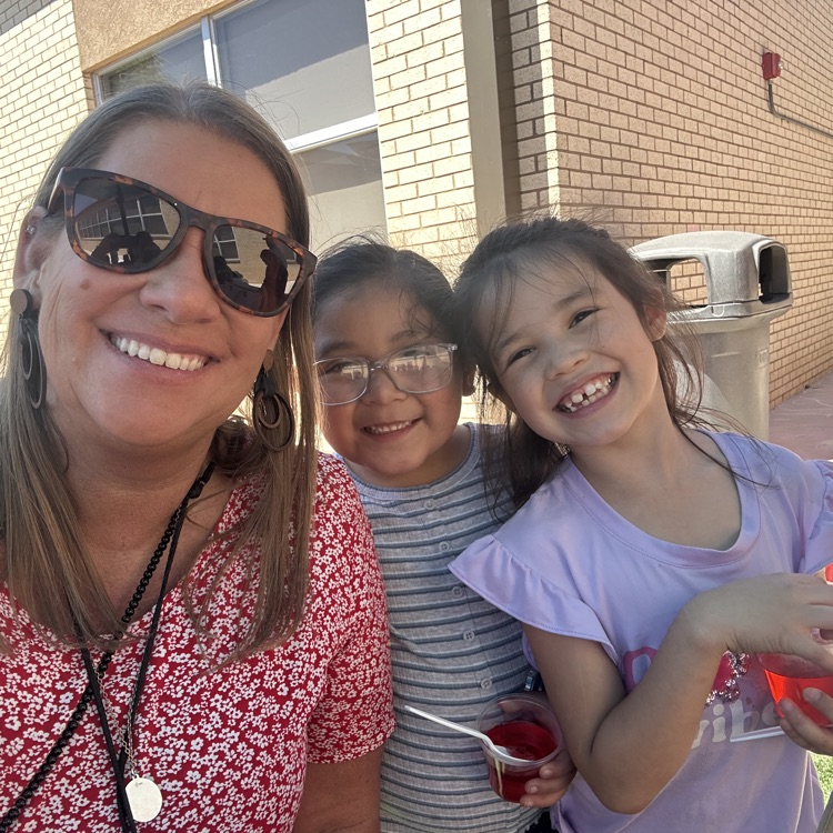 Kinder end-of-year family picnic💙🦁💛