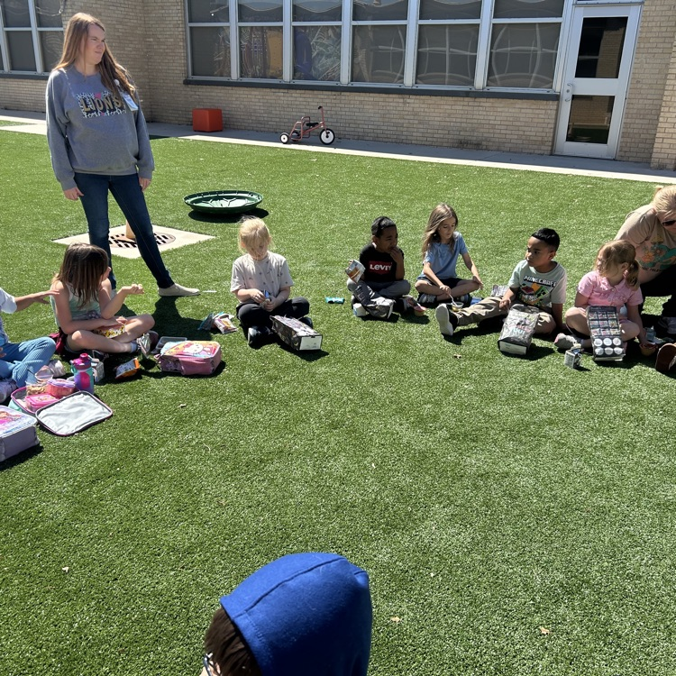 Kinder end-of-year family picnic💙🦁💛