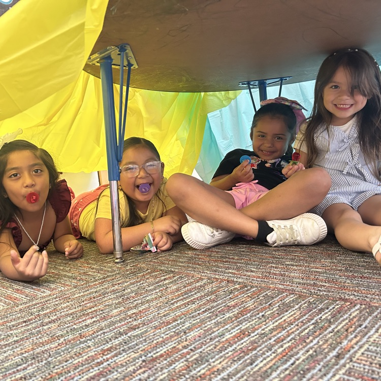 Kinder Read-In💙🦁💛