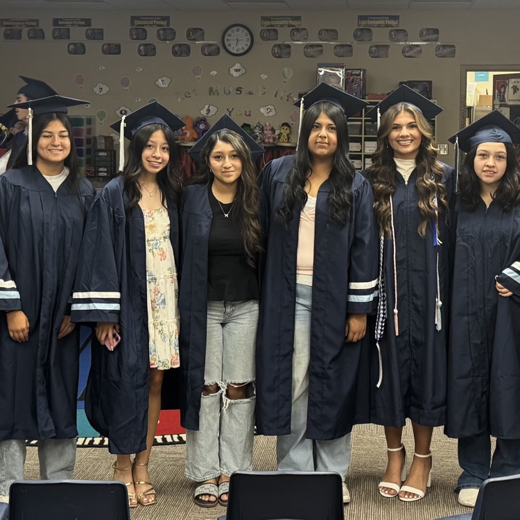 Congrats to the former Monroe Lions who graduate from EHS this weekend!💙🦁💛