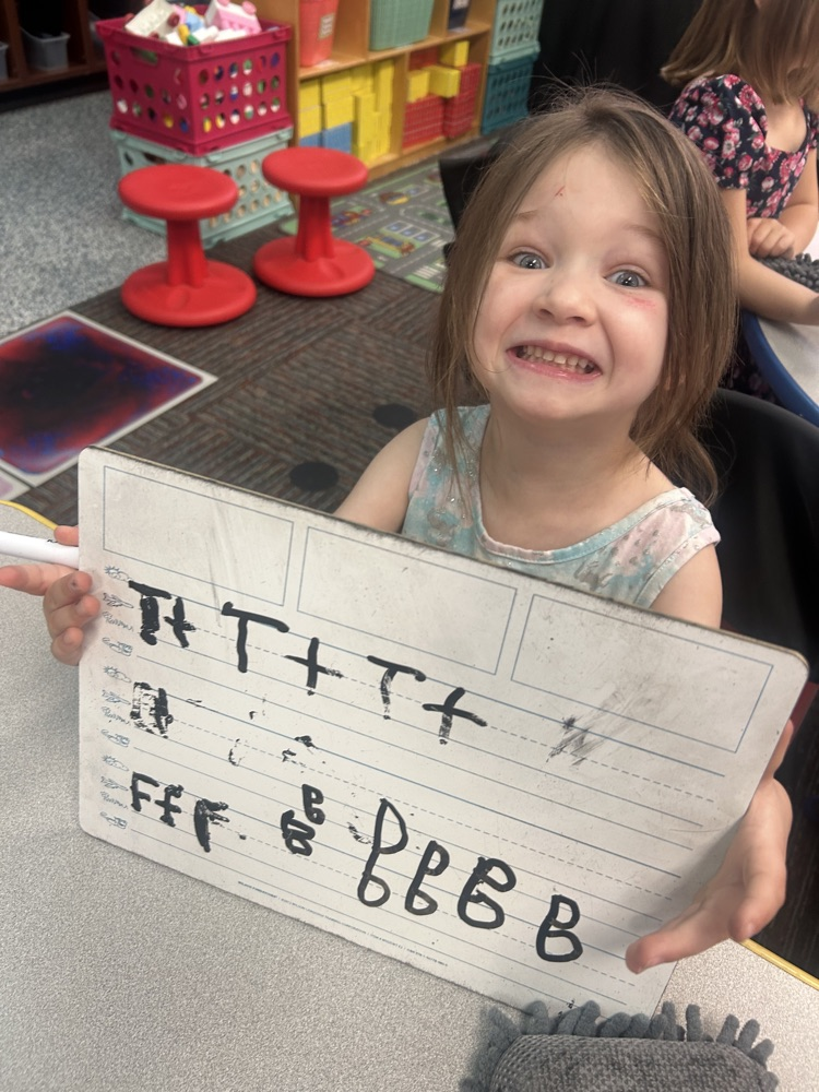 kinder mini-Lions get ready for FUNdations.💛🦁💙