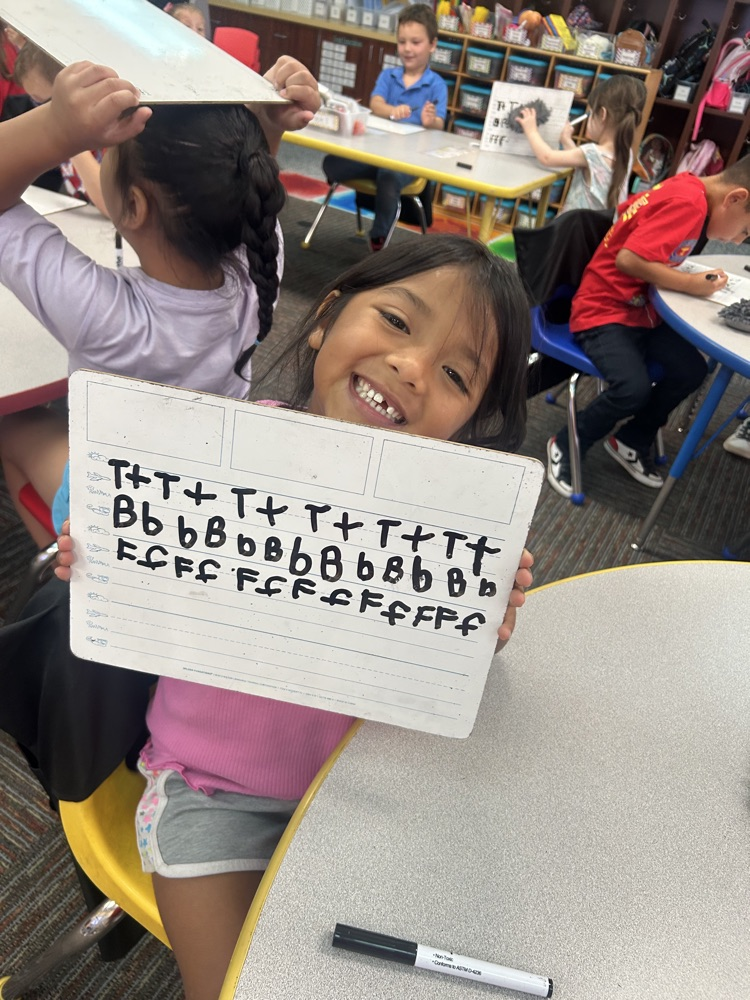 kinder mini-Lions get ready for FUNdations.💛🦁💙