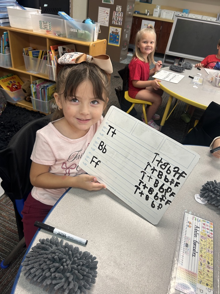 kinder mini-Lions get ready for FUNdations.💛🦁💙