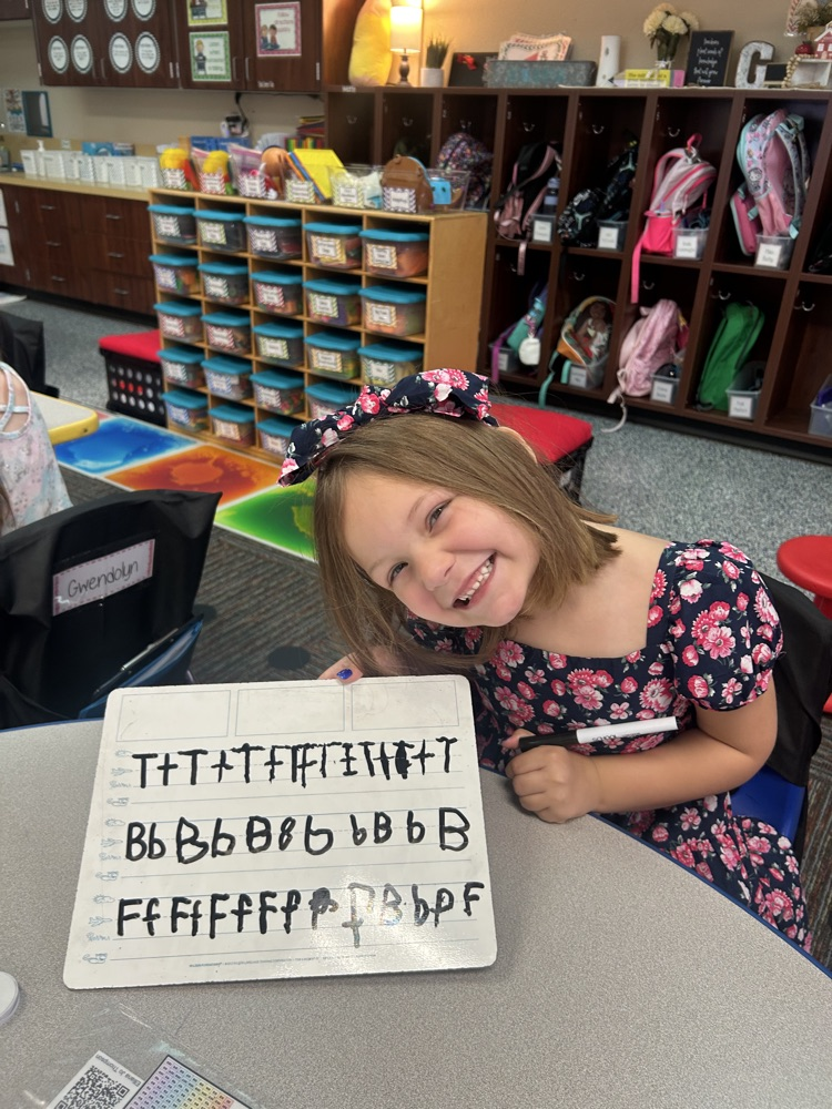 kinder mini-Lions get ready for FUNdations.💛🦁💙