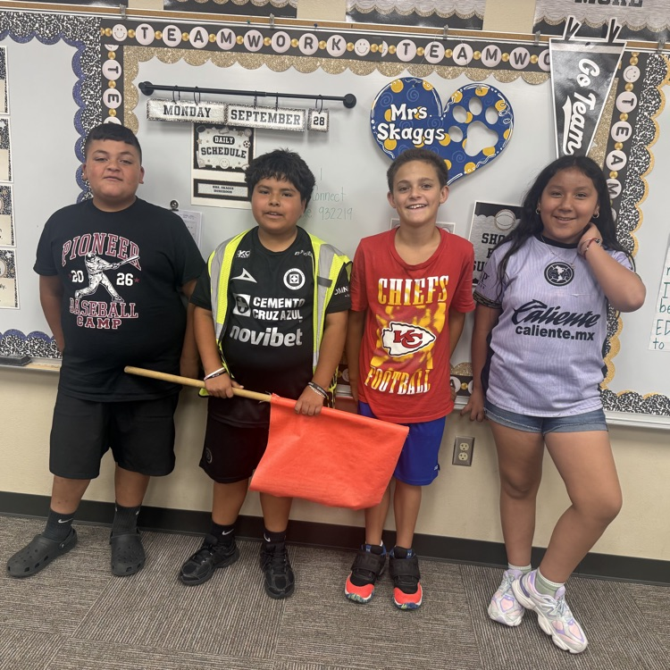 “¡Vamos, Equipo!” We loved celebrating Hispanic Heritage Week by showing off our favorite sports teams.❤️🦁💛