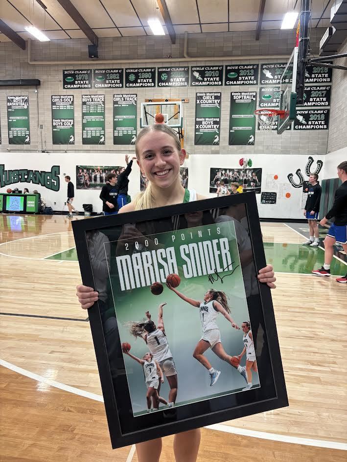 Marisa Snider hits 2000 points!!