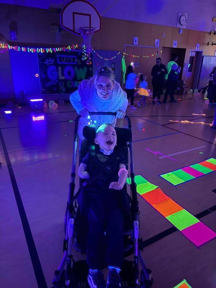 Students Dancing w/mom at the Glow Dance