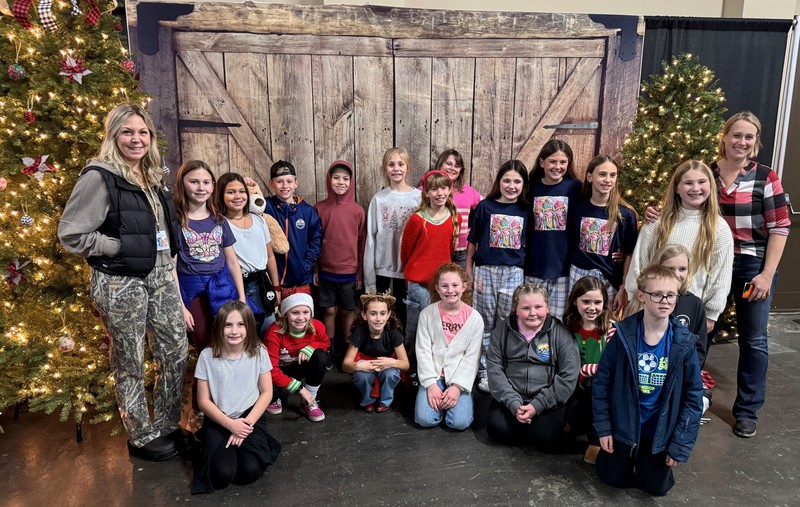 Leadership students and staff posing for group photo