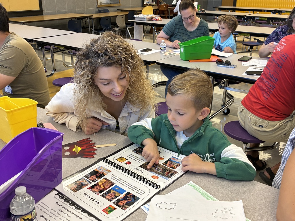Akron Kindergarteners and family