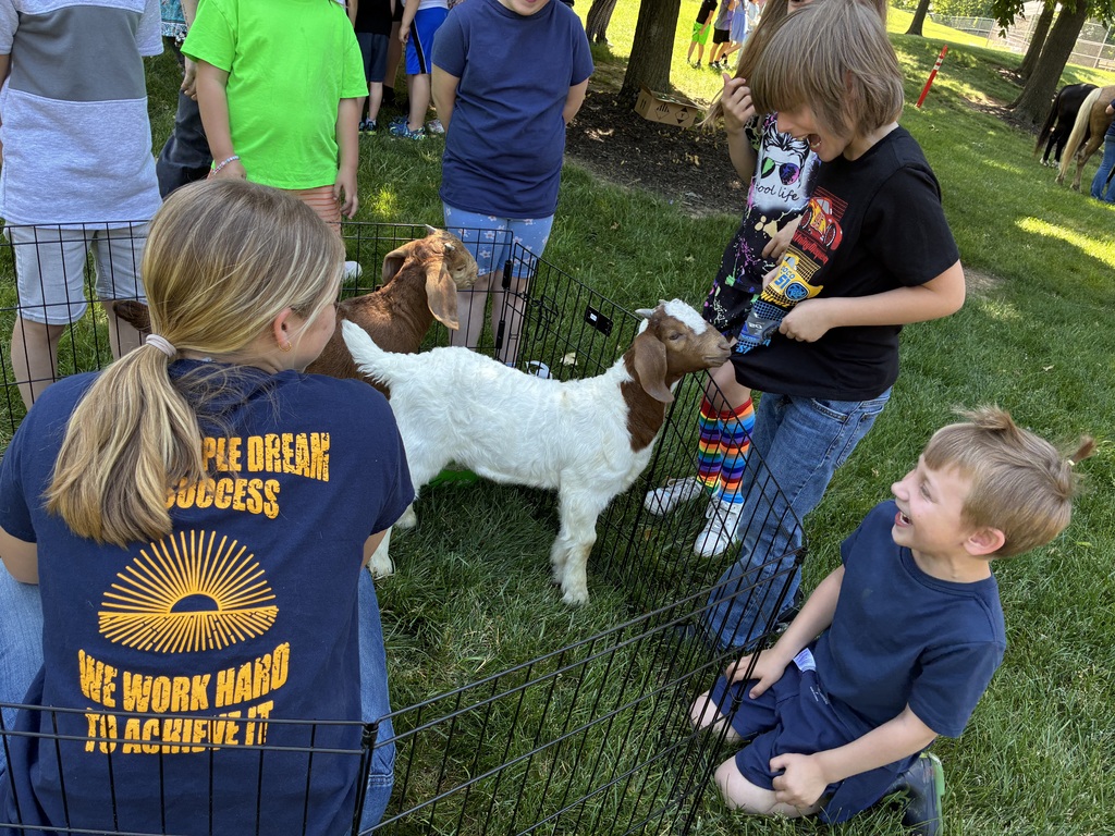 Fulton Mount Money Animal Experience