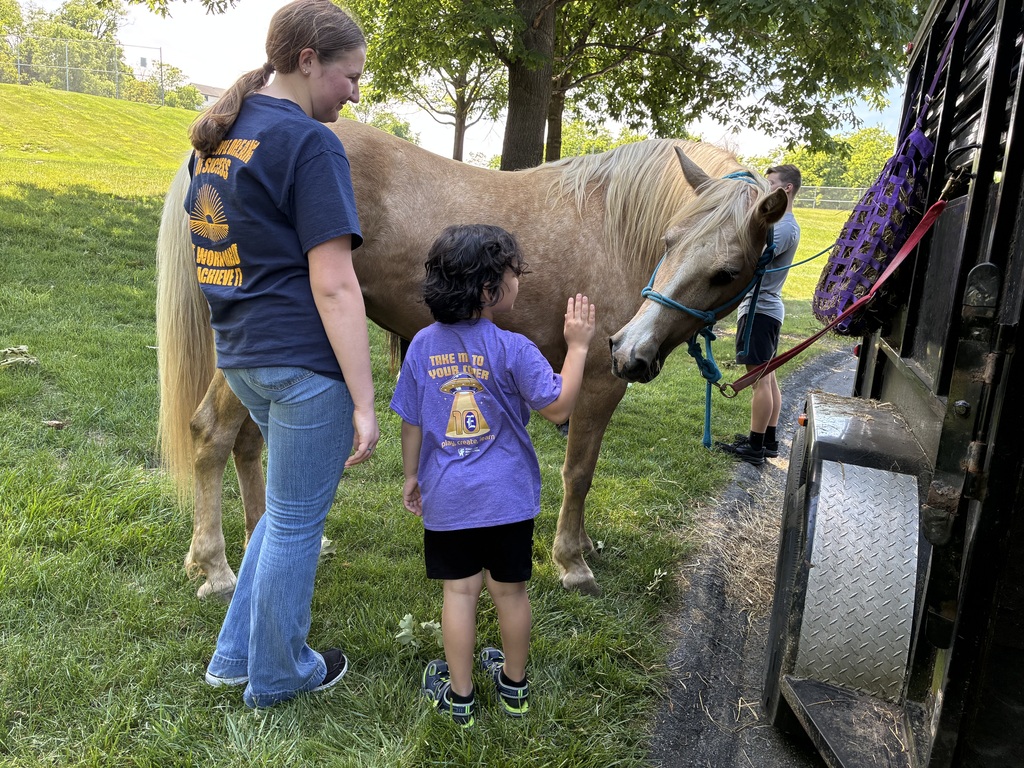 Fulton Mount Money Animal Experience