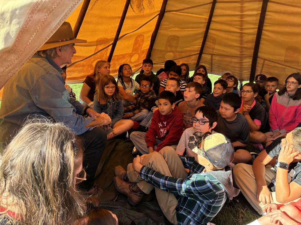 EIS Tipi Raising