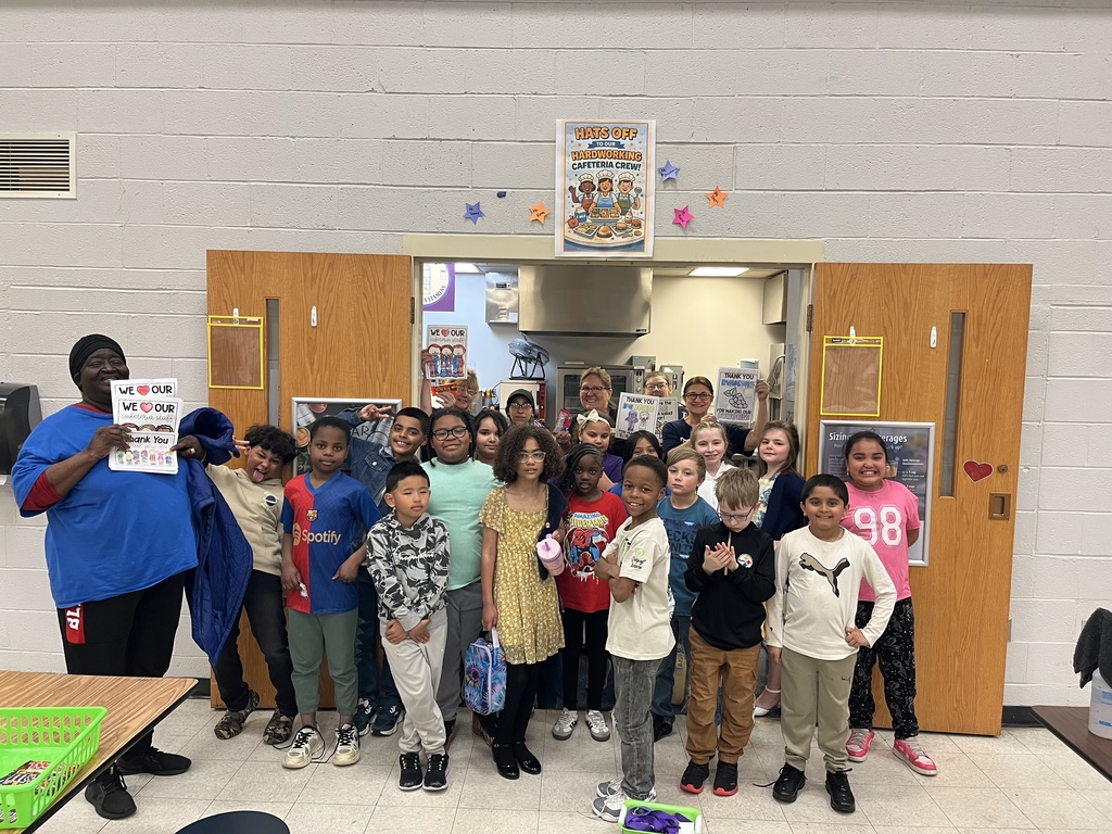 our lunch hero’s with students being appreciated! 