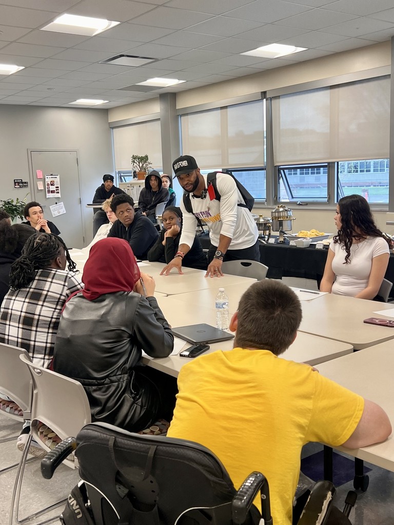 David Powertalk talking to Erie High students during a leadership lunch following the assembly.