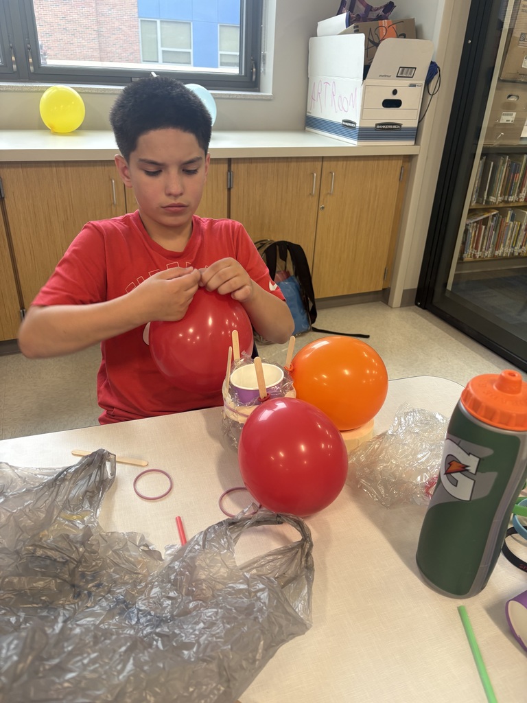 Student in Things That Fly after school enrichment program.