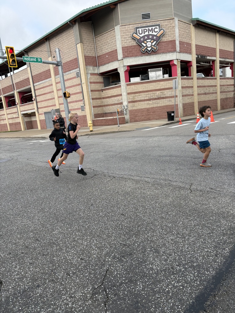 Students at the Art & Sole 5K.