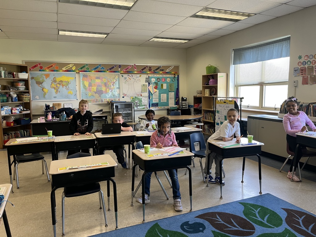 students creating their flags for American civilization