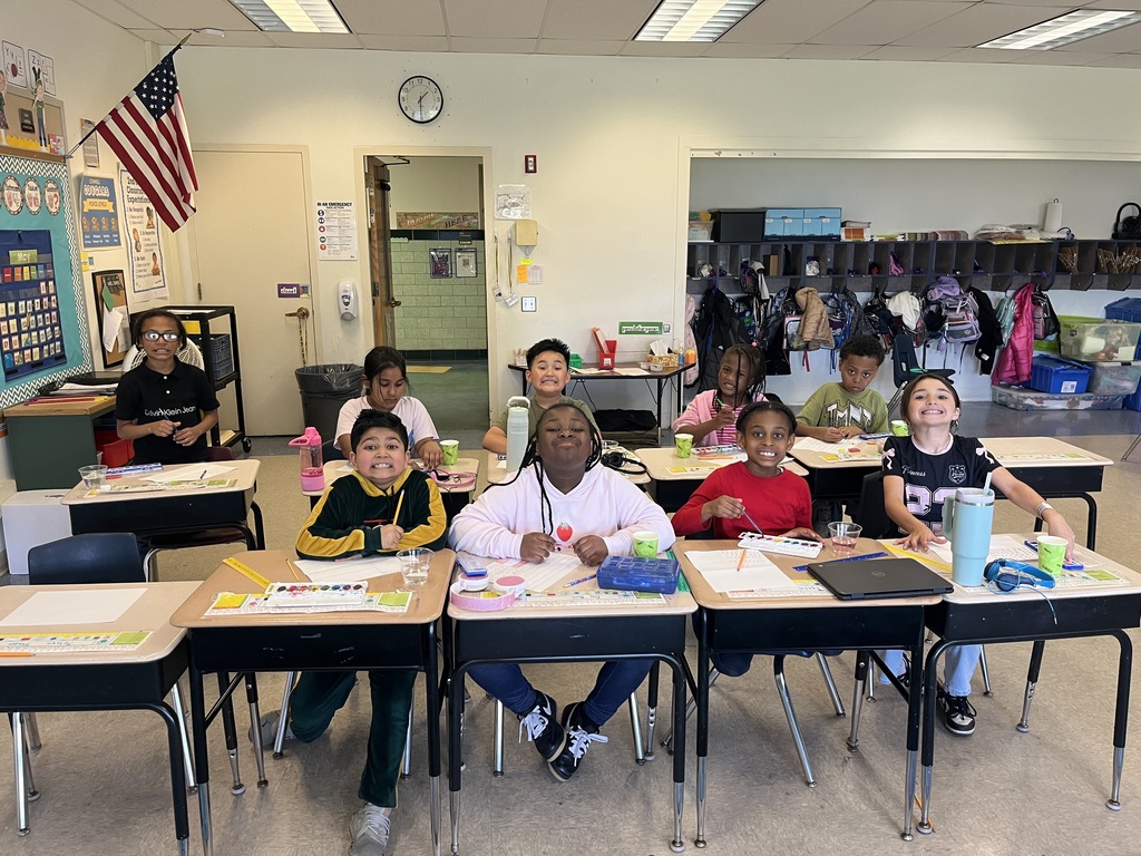 students creating their flags for American civilization