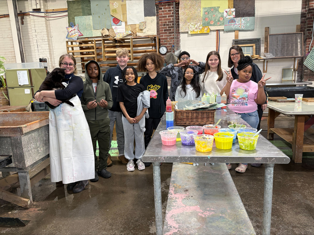 Lincoln students at Grounded Print Shop.