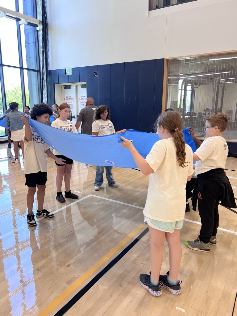 student leaders teambuilding at the retreat