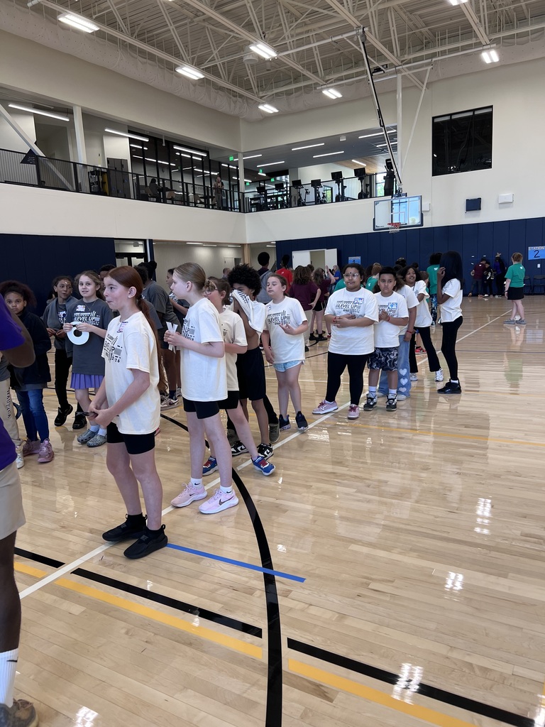student leaders teambuilding at the retreat