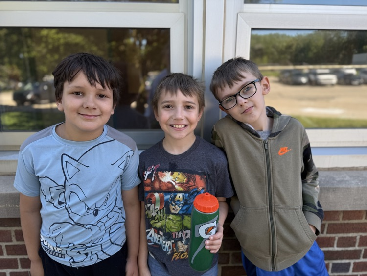 Harding 3rd through 5th graders at field day