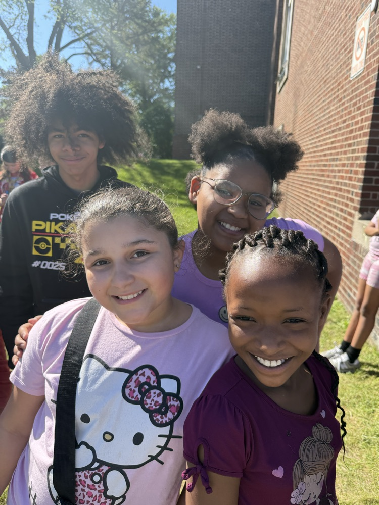 Harding 3rd through 5th graders at field day