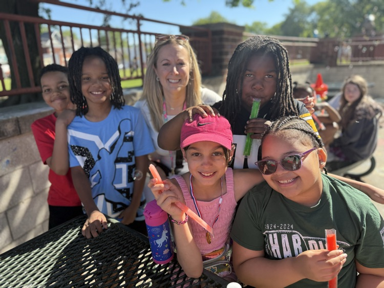 Harding 3rd through 5th graders at field day