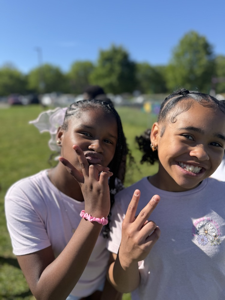 Harding 3rd through 5th graders at field day
