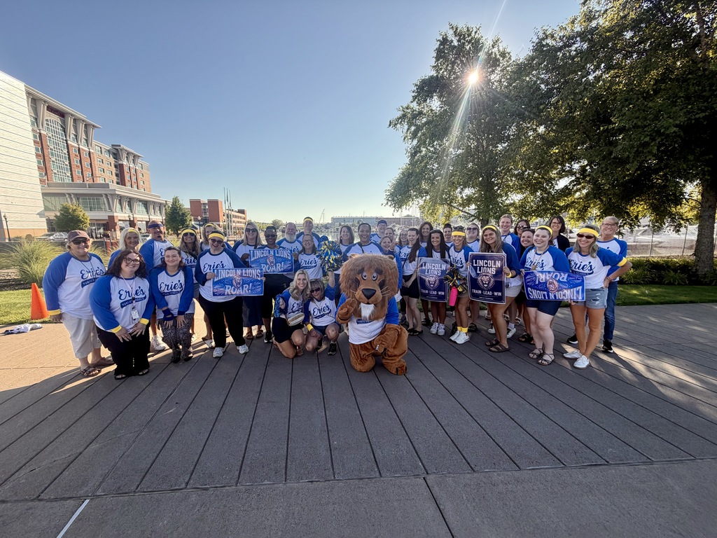Lincoln staff posing together.