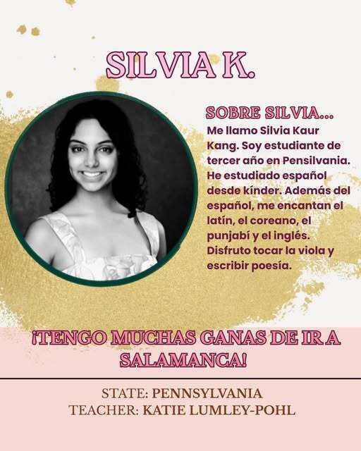 This image provides biographical information in Spanish about Silvia Kang, who was named a recipient of the Junior Travel Abroad Scholarship