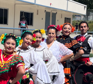 Ballet Folklorico Dancers