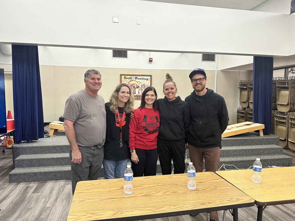 4/5 grade teachers smiling