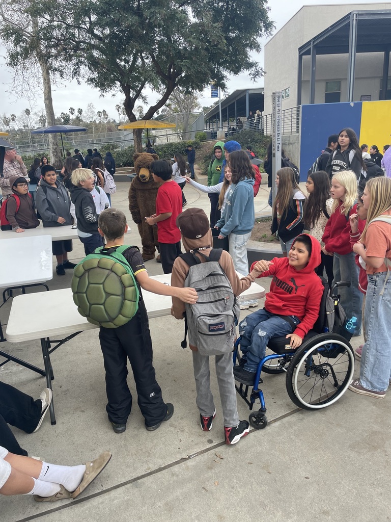 students participating in triva at lunch