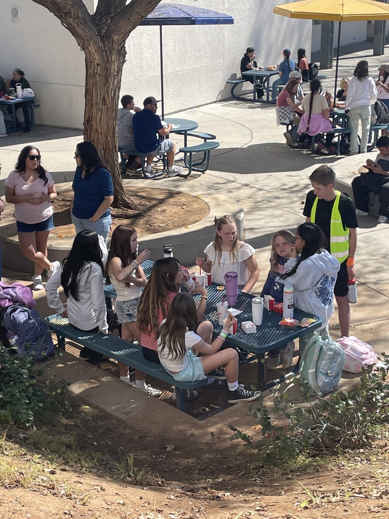 Students eating with parents