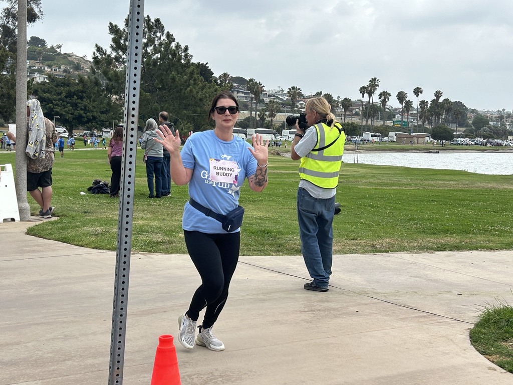 Parents running the 5k