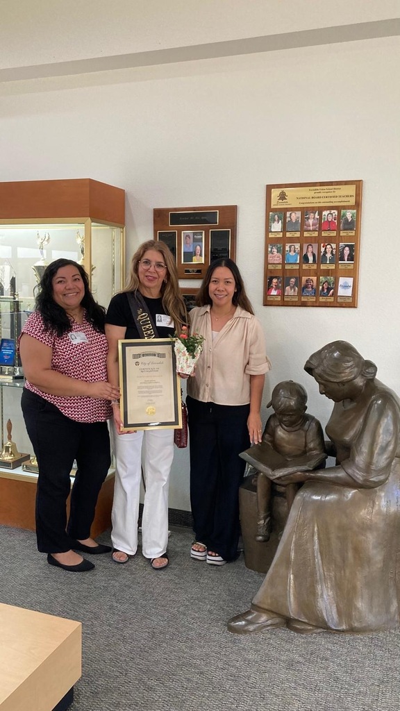 Judith receives a recognition on her retirement