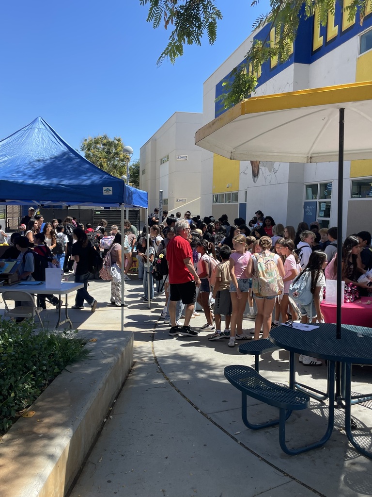 BVMS students at club rush event