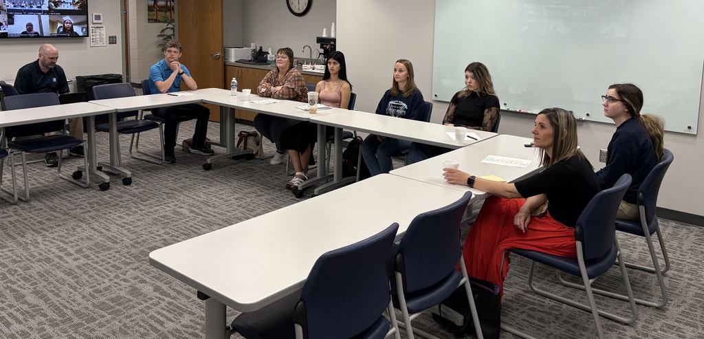 Students present for Student Leader Event with the Governor