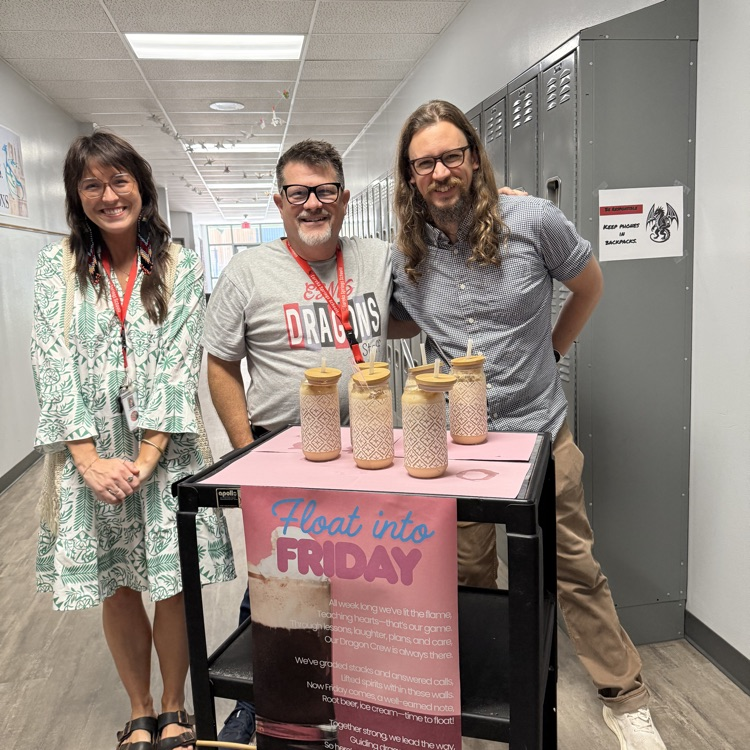 root beer floats being served