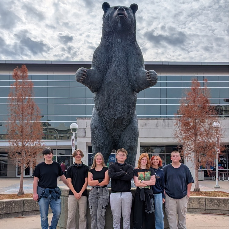 college tour with students