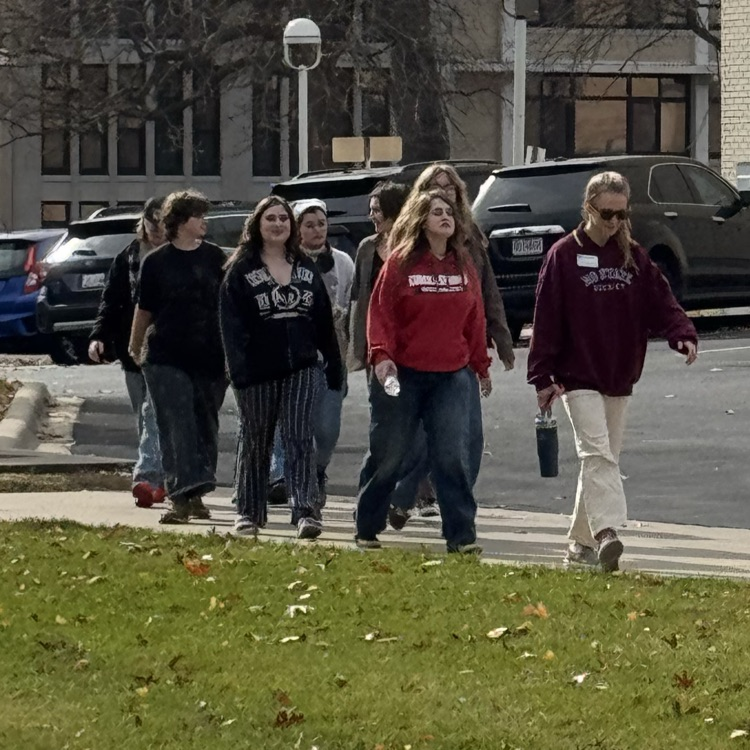 college tour with students