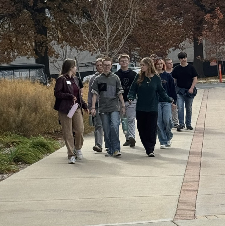 college tour with students