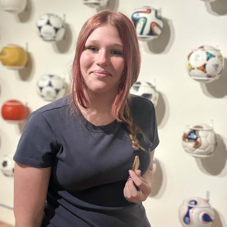 students at the art museum 