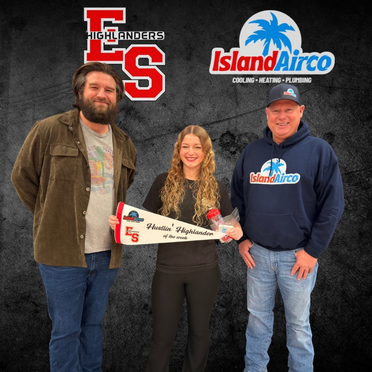 Highlander of the week posing