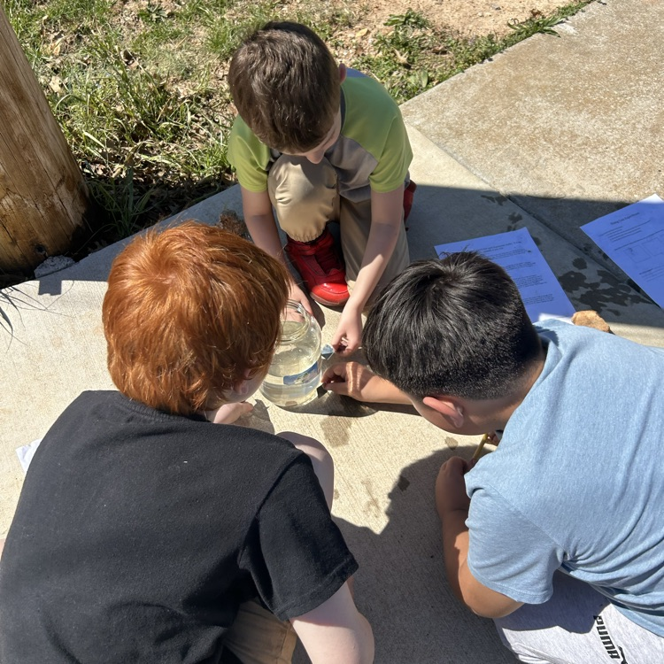 students leaning about rainbows. 